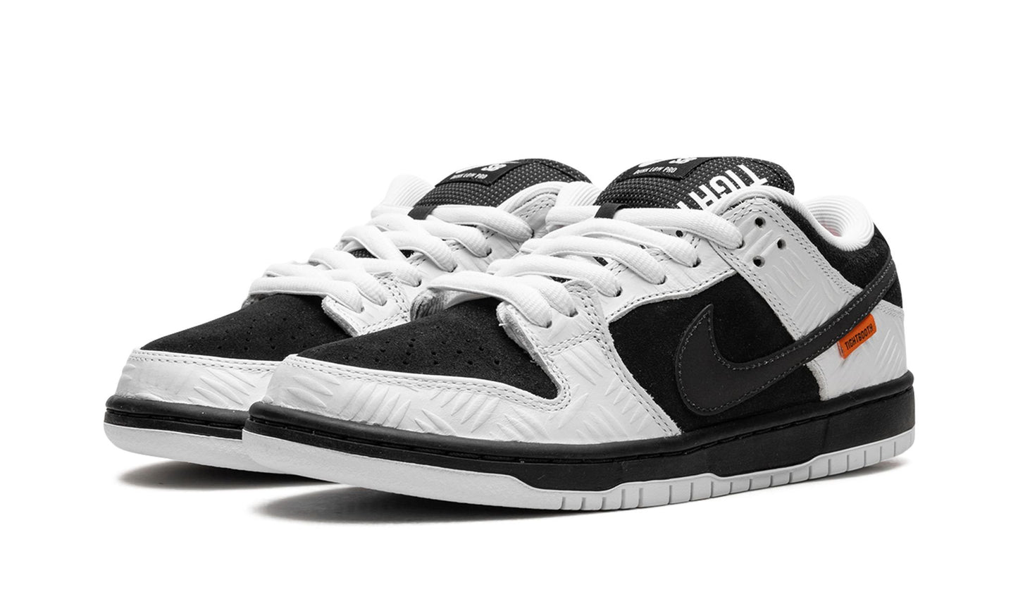 Nike Dunk Low SB Tightbooth